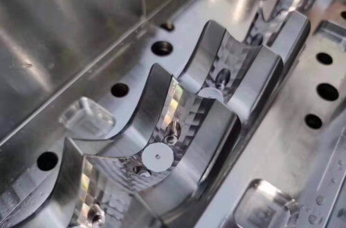 Precision reflector mold core